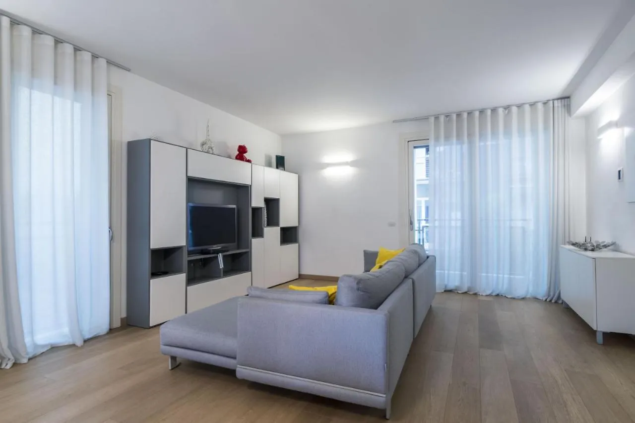 Easylife - Moderno Ed Elegante Trilocale In Corso Garibaldi Apartment Milan